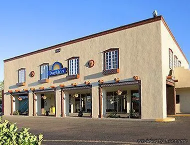 Days By Wyndham New Mexico Hotel Santa Fe