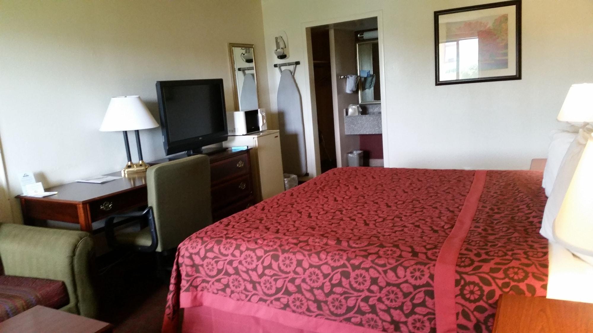 Days By Wyndham New Mexico Hotel