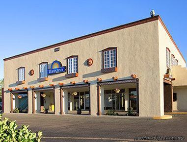 Days By Wyndham New Mexico Hotel Santa Fe
