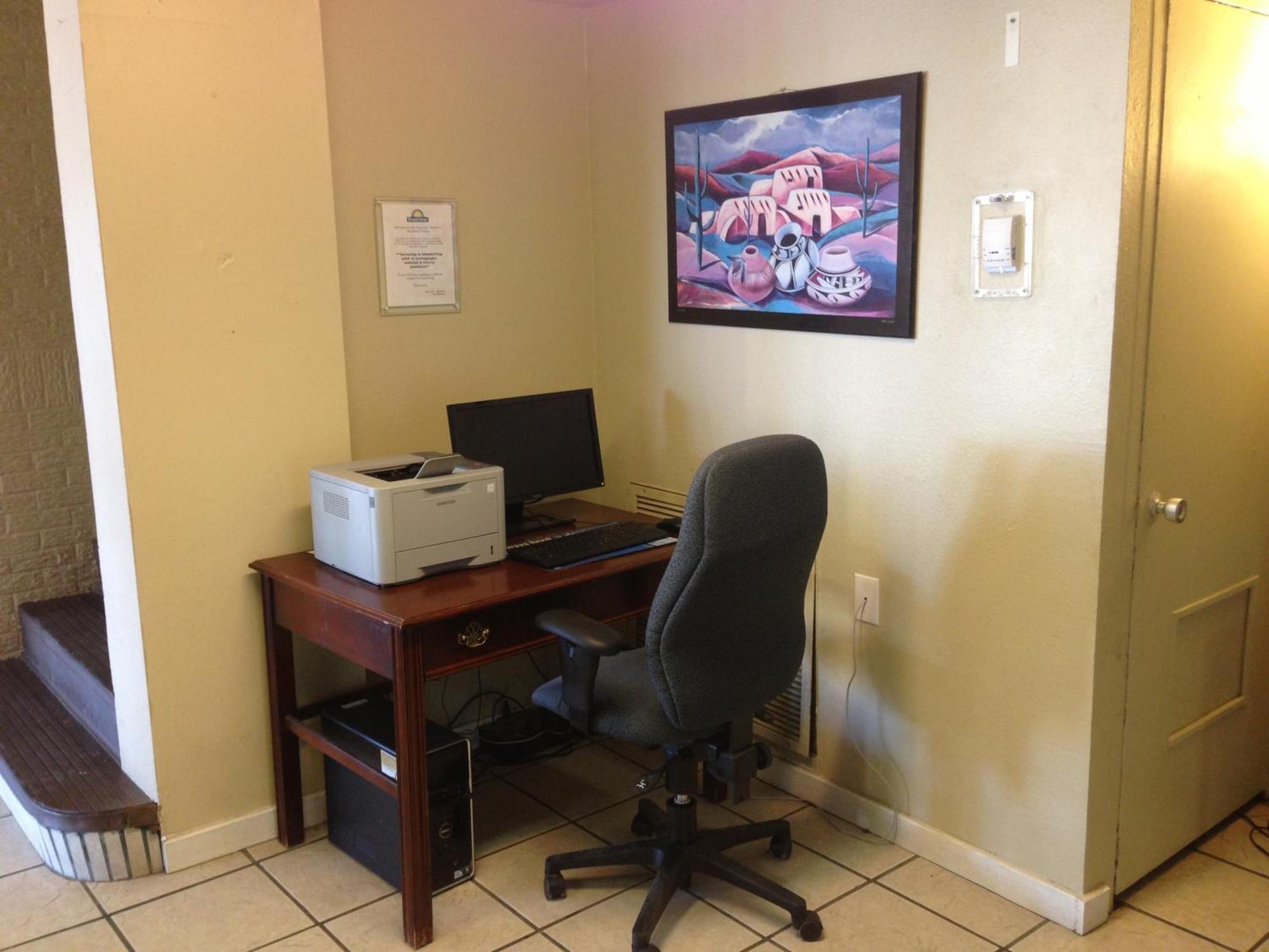 Days By Wyndham New Mexico Santa Fe